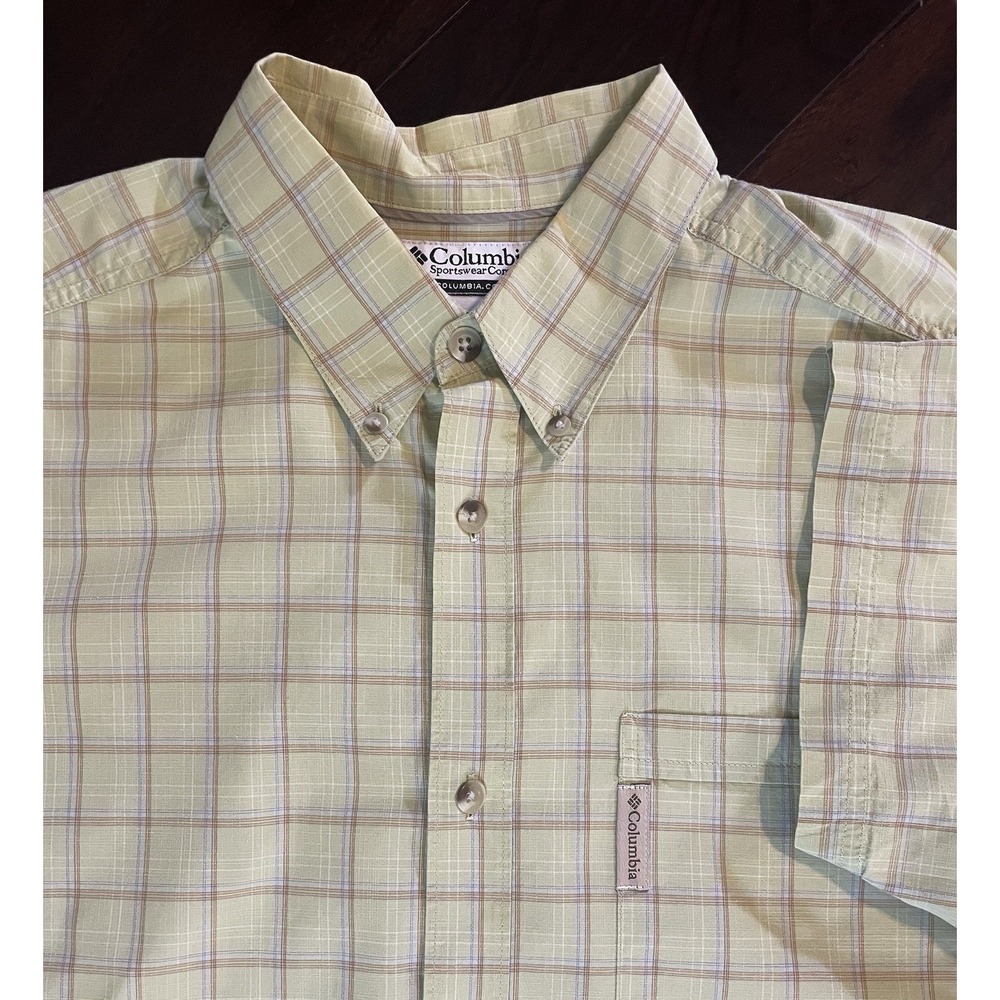 Columbia Button Down Shirt Mens Lg Green Tan Plaid S/S Hiking Fishing Lighweight